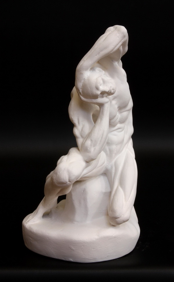 Гипсовая фигура Экорше  Микеланджело. Вид спереди